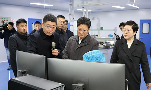 青岛市政协党组书记、主席孟庆斌带队到言鼎集团调研
